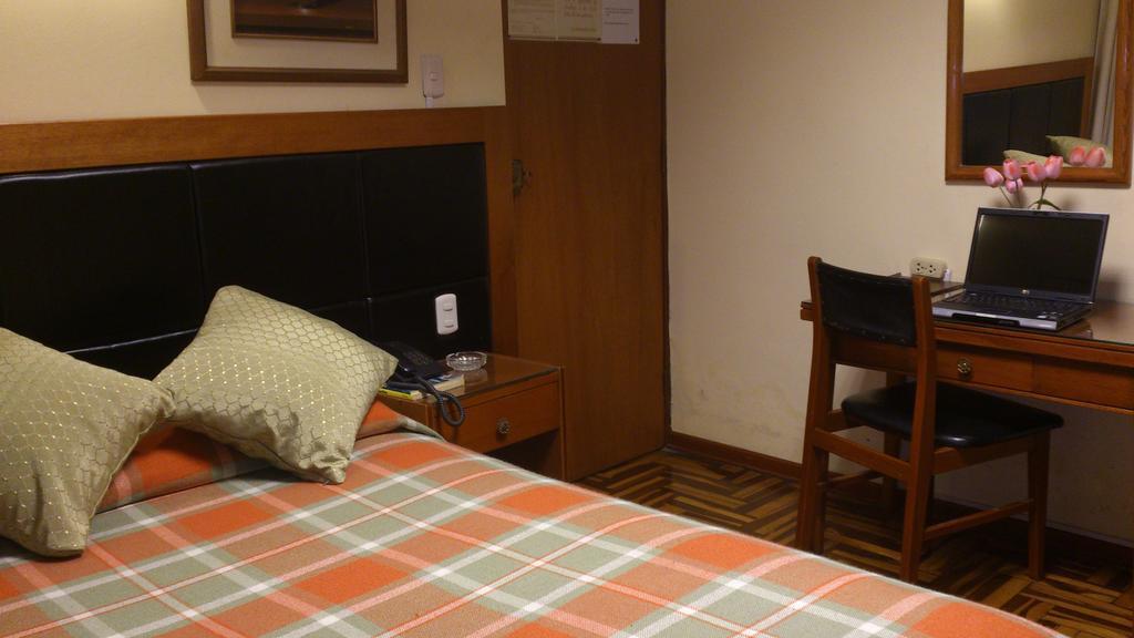 Copacabana Hotel Tacna Eksteriør bilde