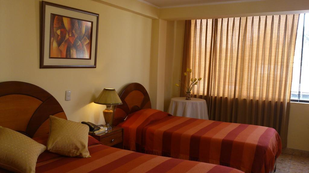 Copacabana Hotel Tacna Eksteriør bilde